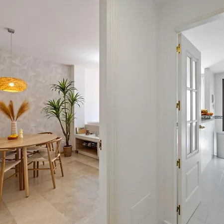 Driftwood Escape - Puerto De La Duquesa Apartment Manilva