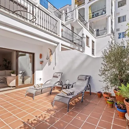 Driftwood Escape - Puerto De La Duquesa Apartment